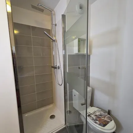 Duplex O Minimes - 4 Pers - Parking-metro شقة *